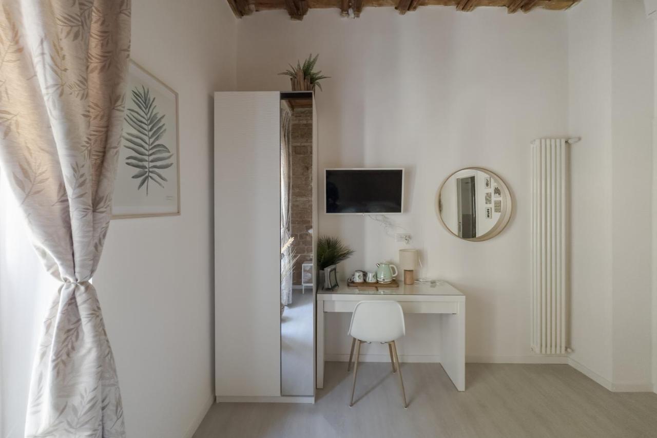 White Ostilia Guesthouse Рим Екстериор снимка